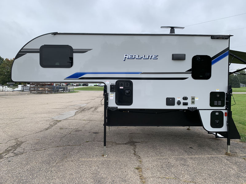 Palomino HS 3210 Driver Side