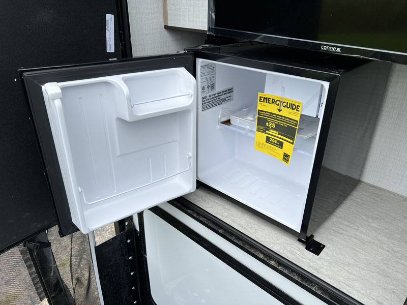 Palomino HS 2912 Refrigerator