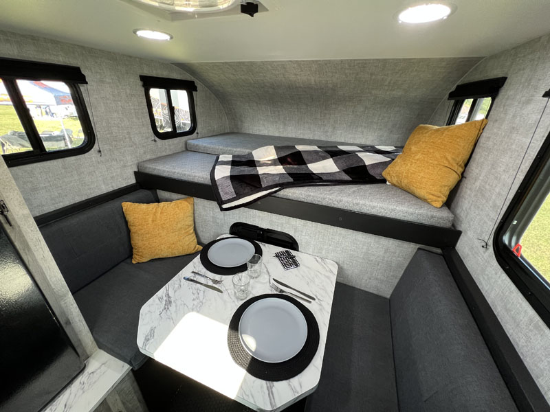 Soaring Eagle Adlar 5 Interior
