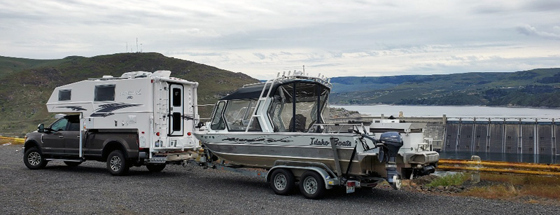 Camper Storage Tray While Towing