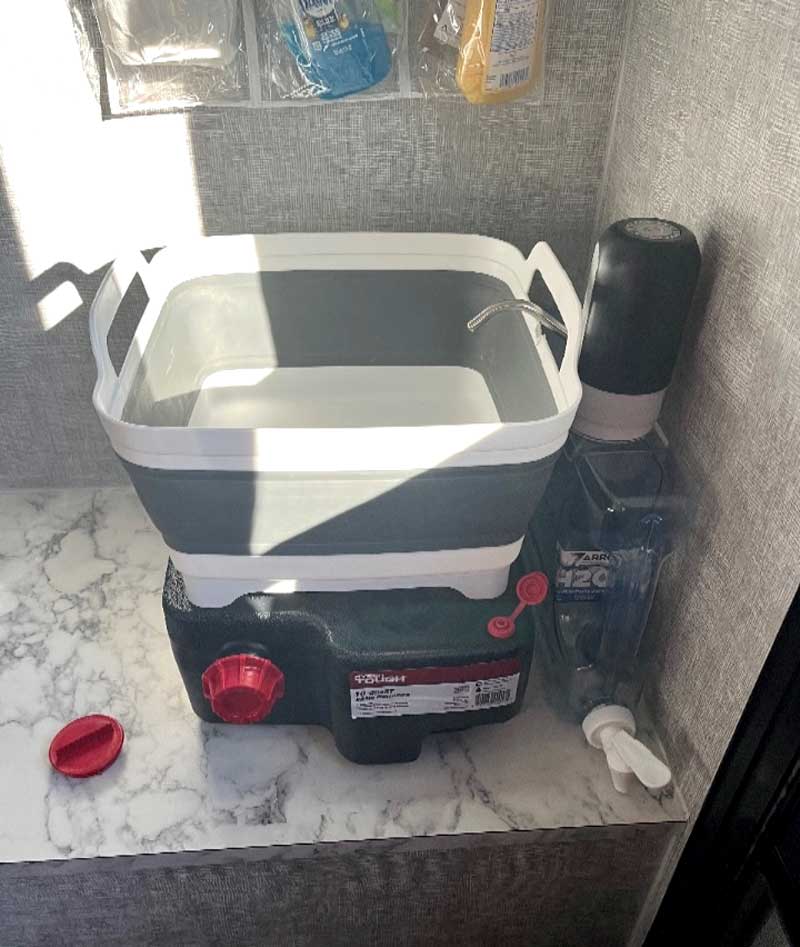 Adding A Small And Simple Sink With Pan