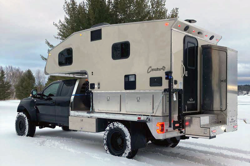 Kingstar flatbed with boxes and accessories