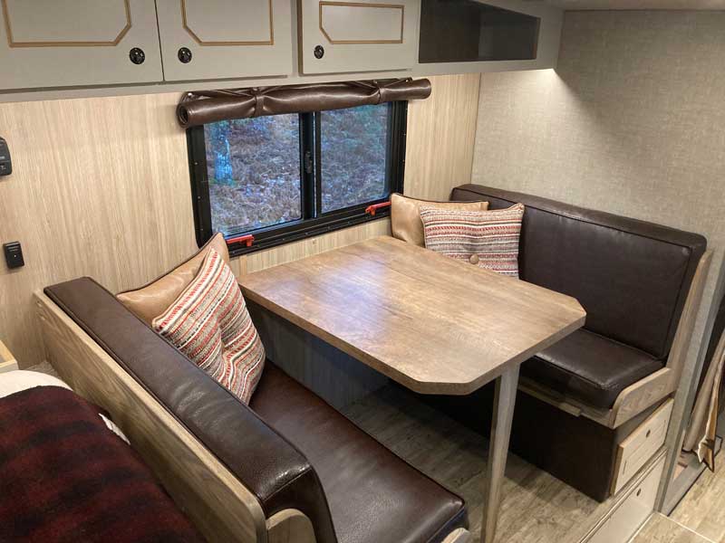 Kingstar Dinette Set Up