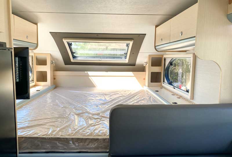 Cirrus 820 LE Interior
