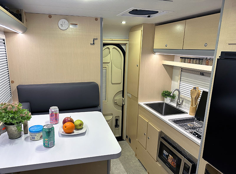 Cirrus 820 Birch Interior