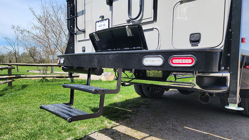 Citation Explore Truck Campers Rear Step