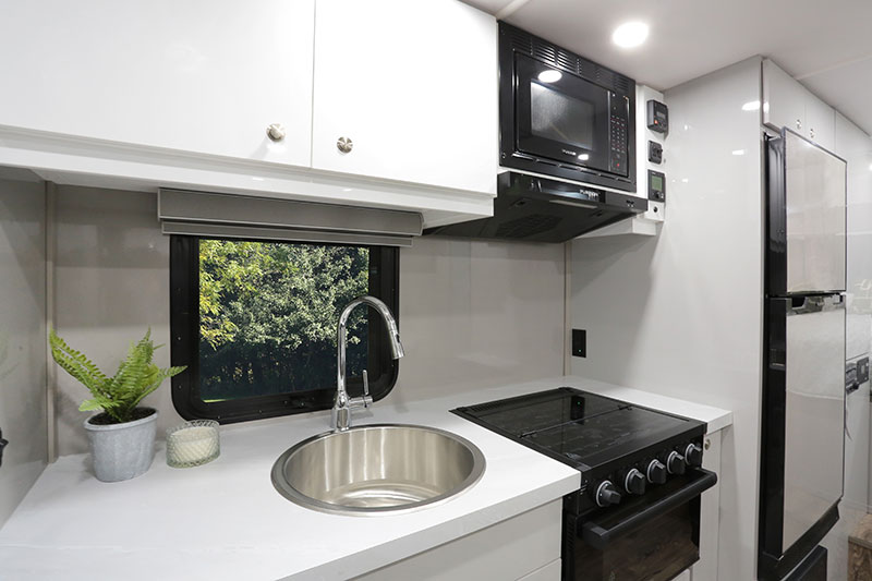 Citation Explore 9-6 Kitchen And Refrigerator