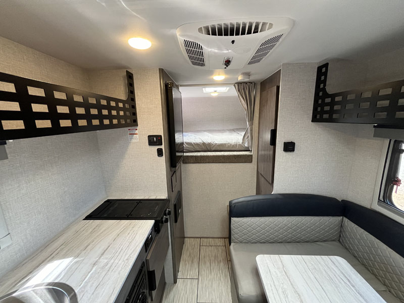 Lance 805 Inside