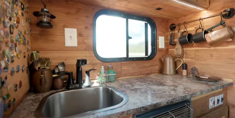 Nomadity Capri Retreat Kitchen Set Up