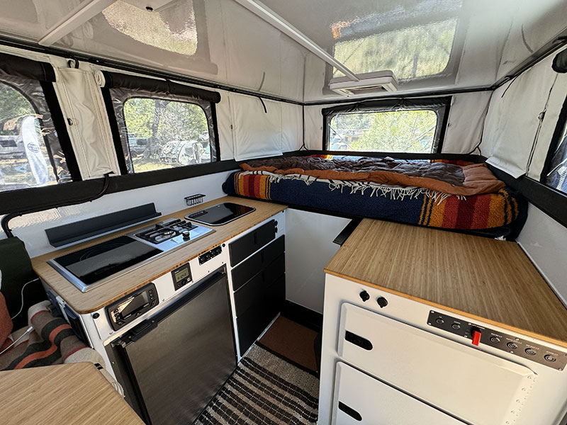 OEV Hudson Bay Pop Up Cabover Wide