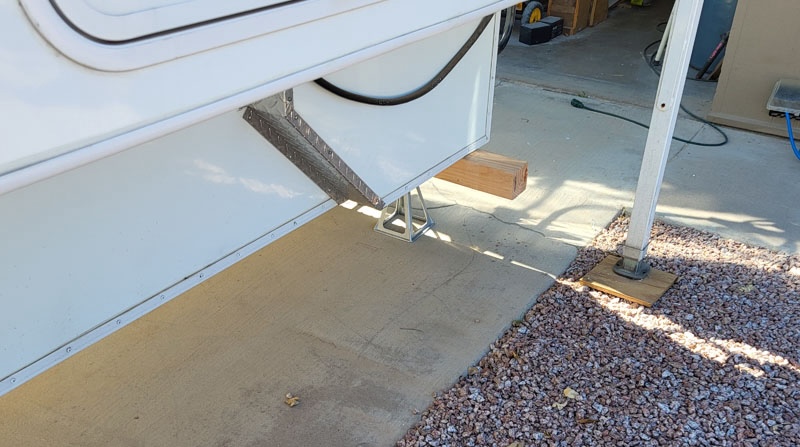 Easy Truck Camper Storage Jacks 7