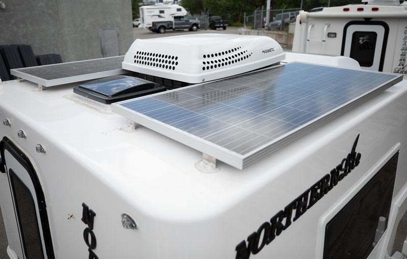 Northern Lite 610 Roof