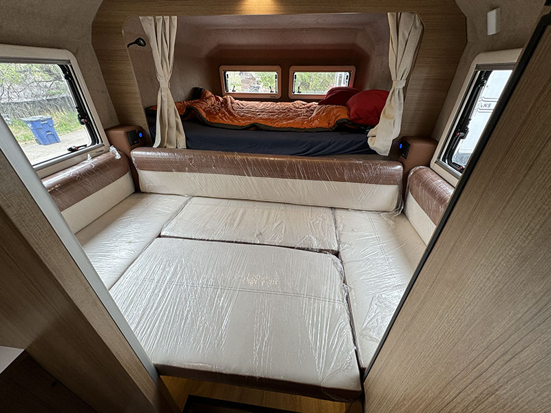 Hotomobil Camper Dinette Into A Bed