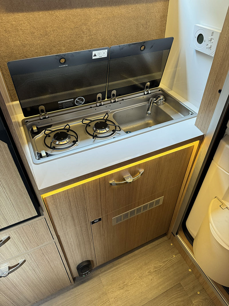Hotomobil Kitchen Cooktop Open