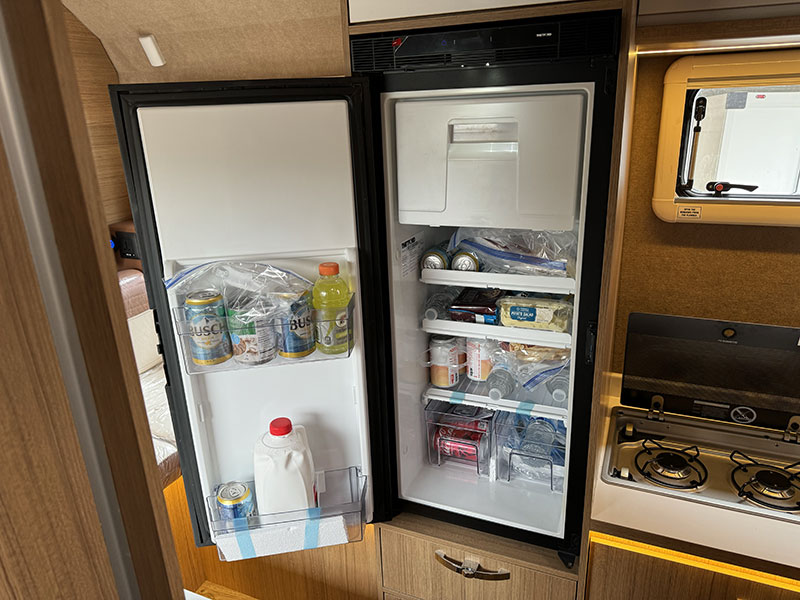 Hotomobil Kitchen Refrigerator Open