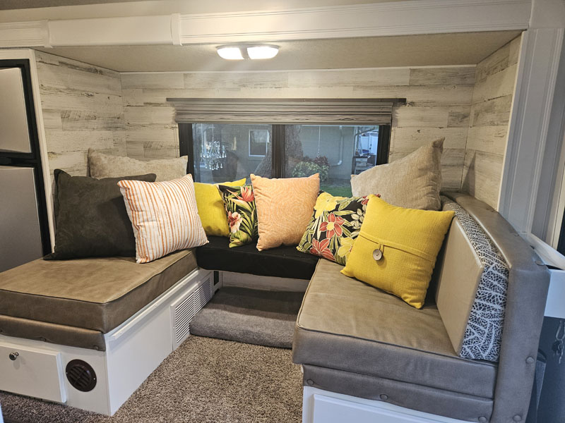 Farewell Brown Interior New Dinette
