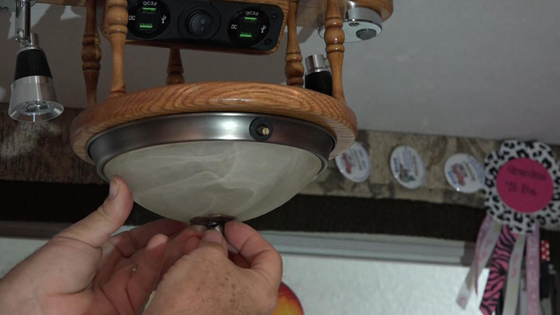 LED Re Installing Light Globe