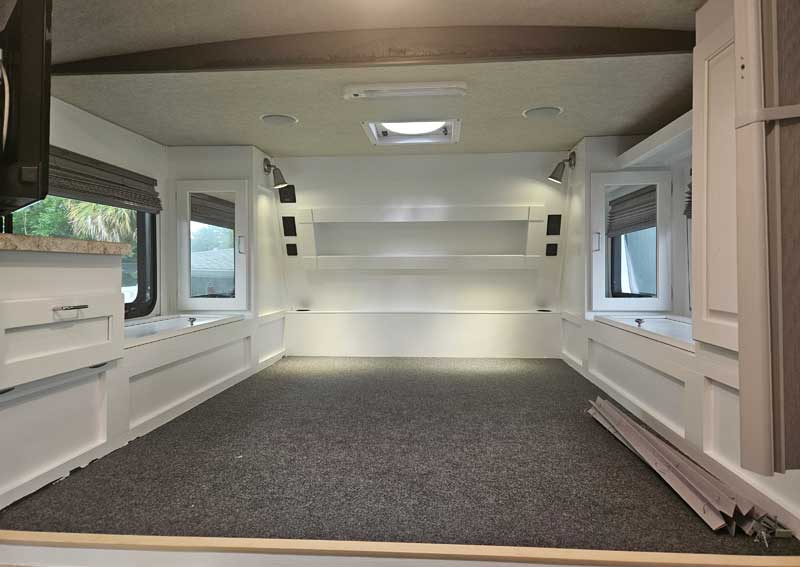Overcab Arctic Fox White Paint