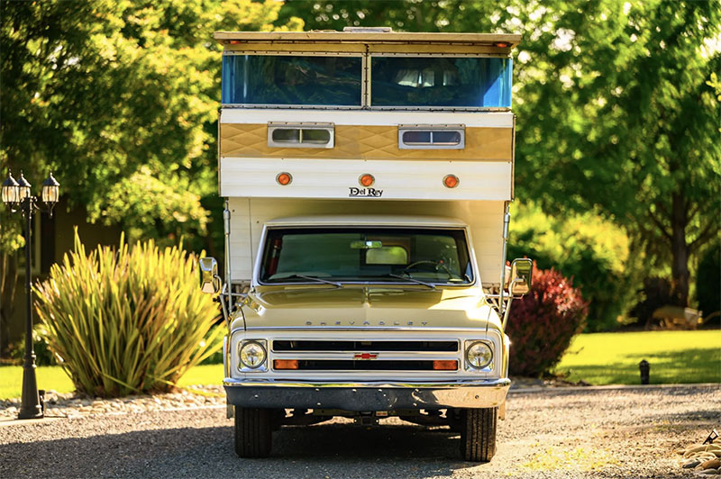 Del Ray Sky Lounge Camper Front Profile