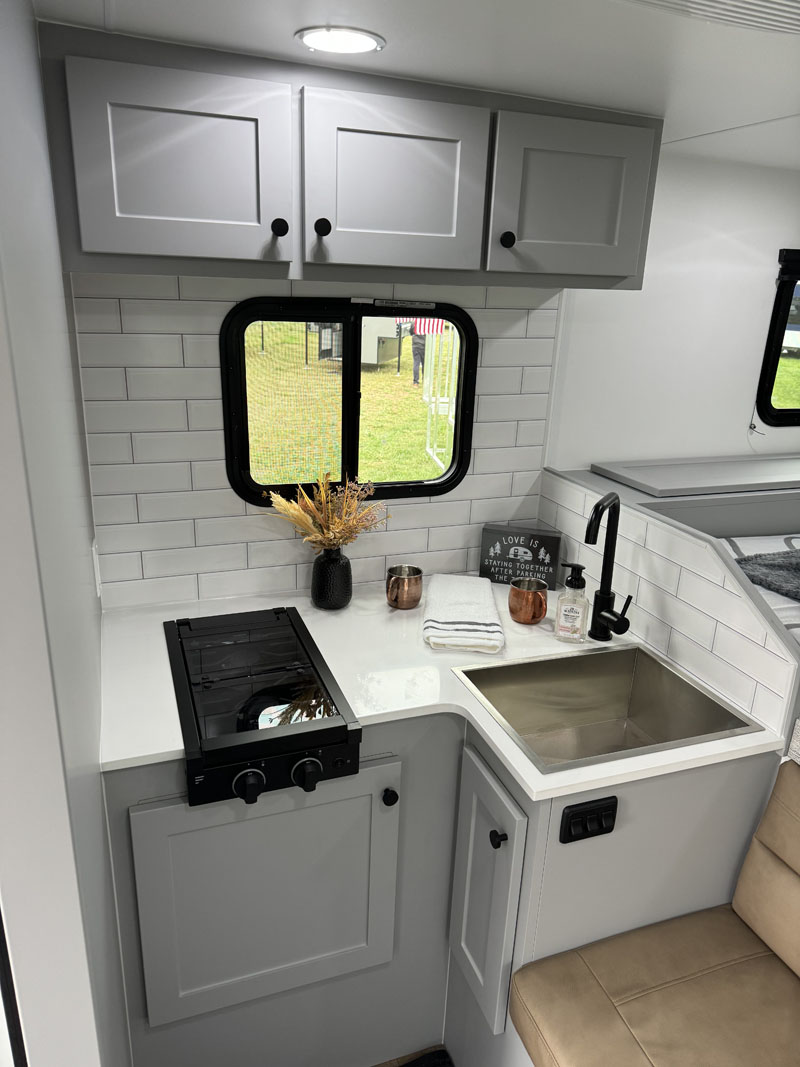 Aerie Kitchen Vertical
