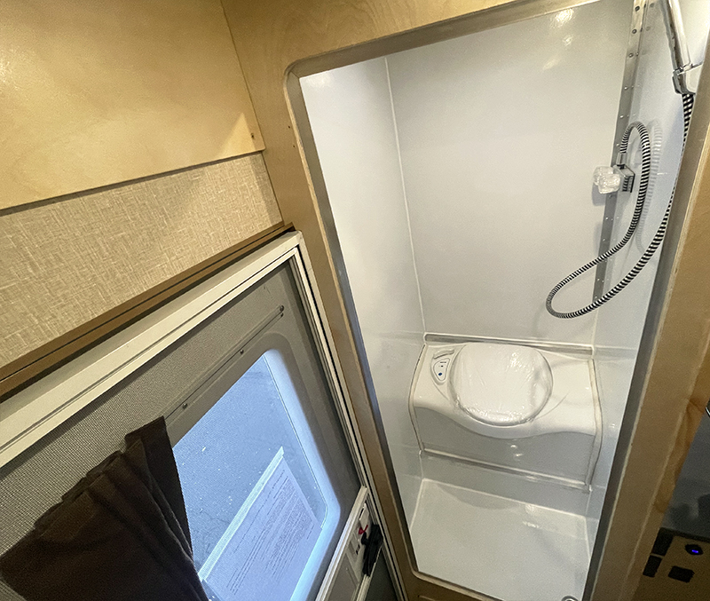 Phoenix L2 Hard Side CVE Wet Bath