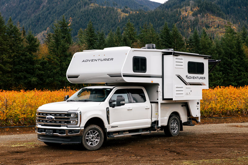 Adventurer 89RBS Camper