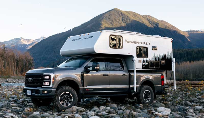 Adventurer 80RB Overlander On Rocks