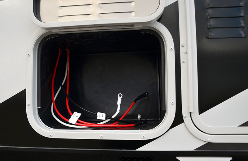 Wolf Creek 910 Battery Compartment