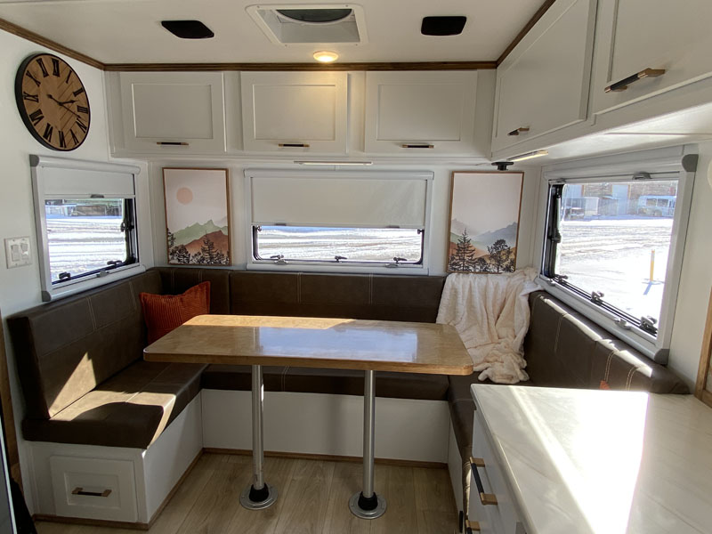 Rugged Mountain X14 Dinette In Back