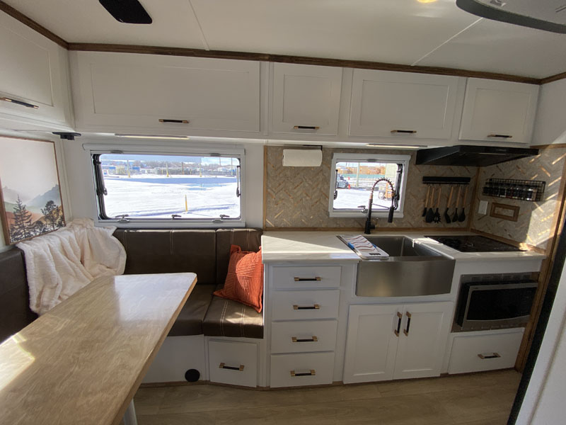 Rugged Mountain X14 Kitchen And Dinette
