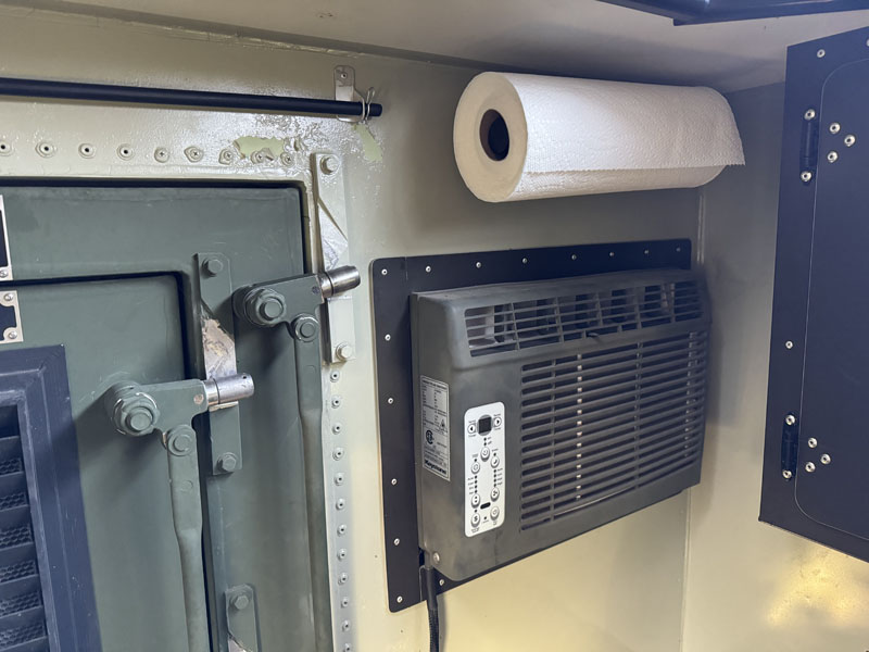 S 250 Communications Shelter Air Conditioner And Paper Towels