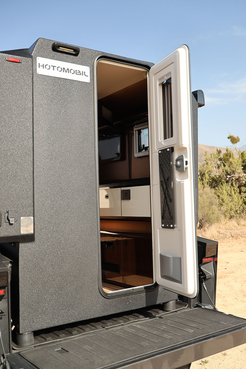 Hotomobil Cyberglad Exterior Rear Door Open