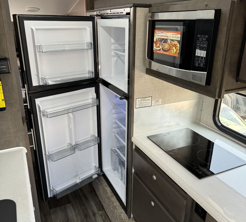 Host Mammoth Center Kitchen Refrigerator And Freezer Open