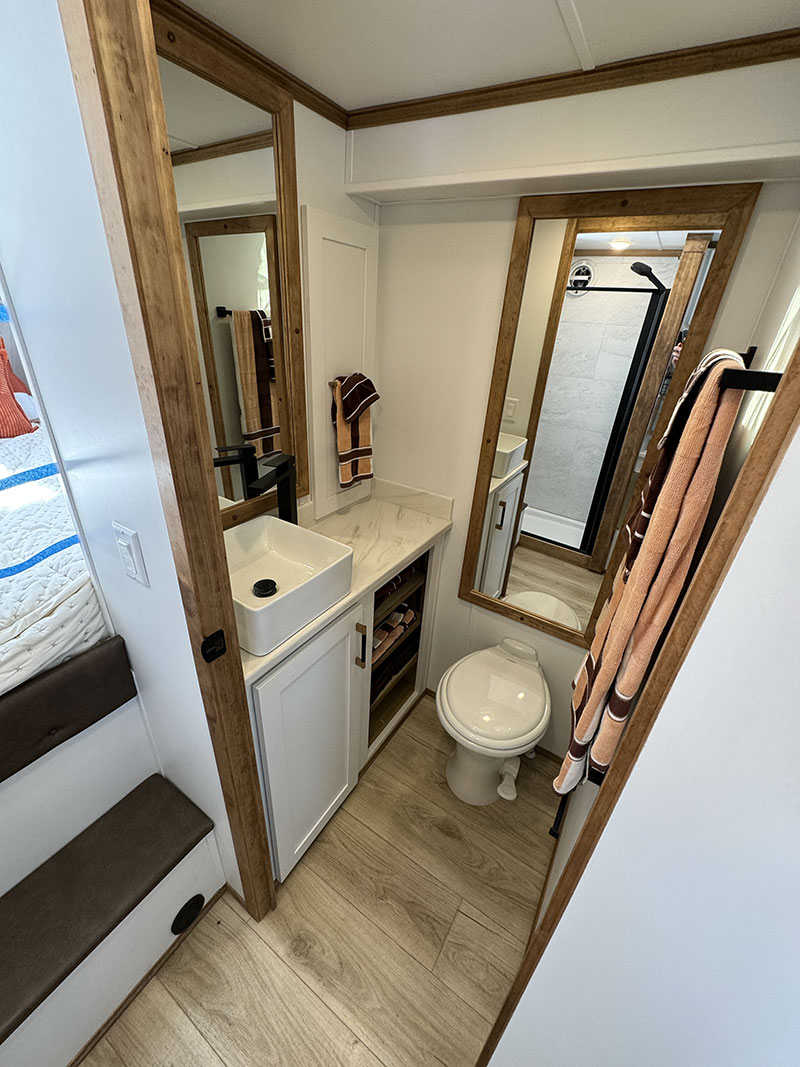 Rugged Mountain X14 Split Bath Toilet
