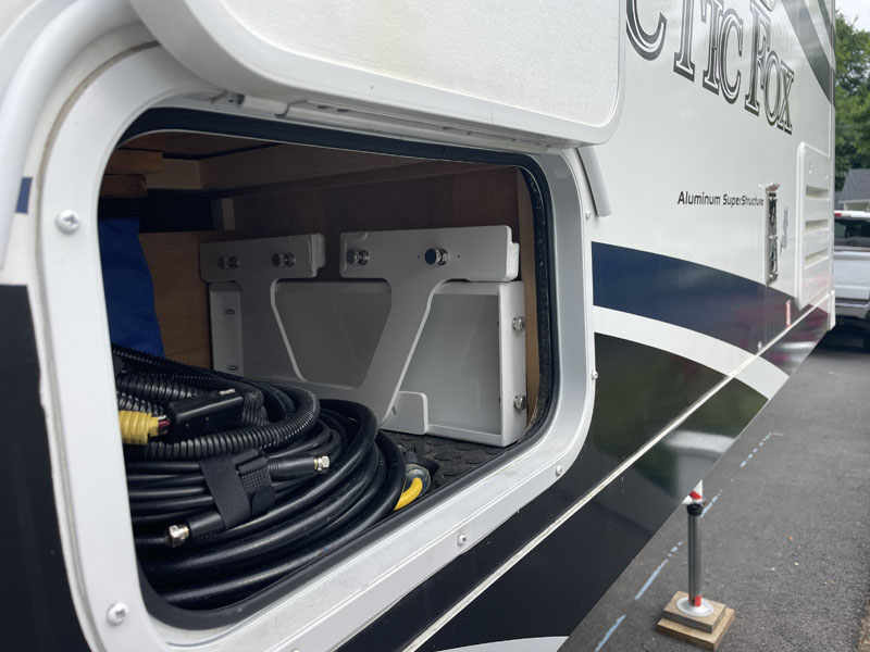 13 AF 811 Side Compartment Storage