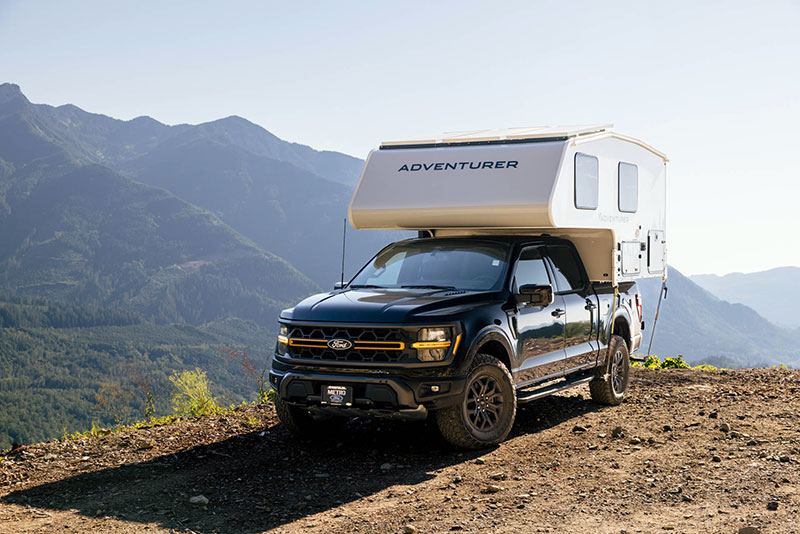 Adventurer 65RB Exterior Hero Shot