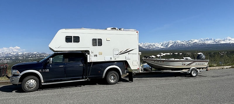 Adventurer Camper And Alumacraft Lunker V16 LTD Boat