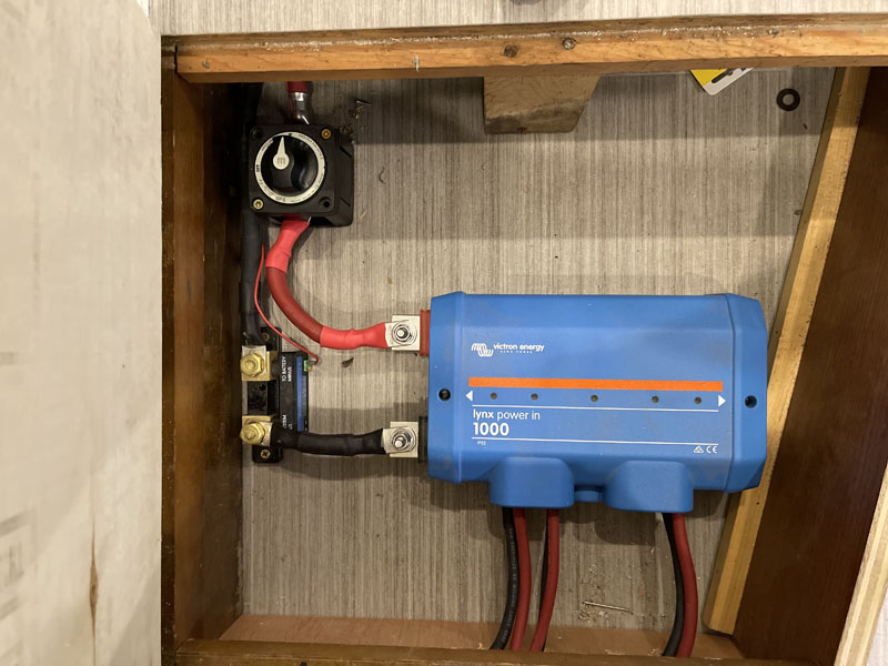 Victron Lynx Power