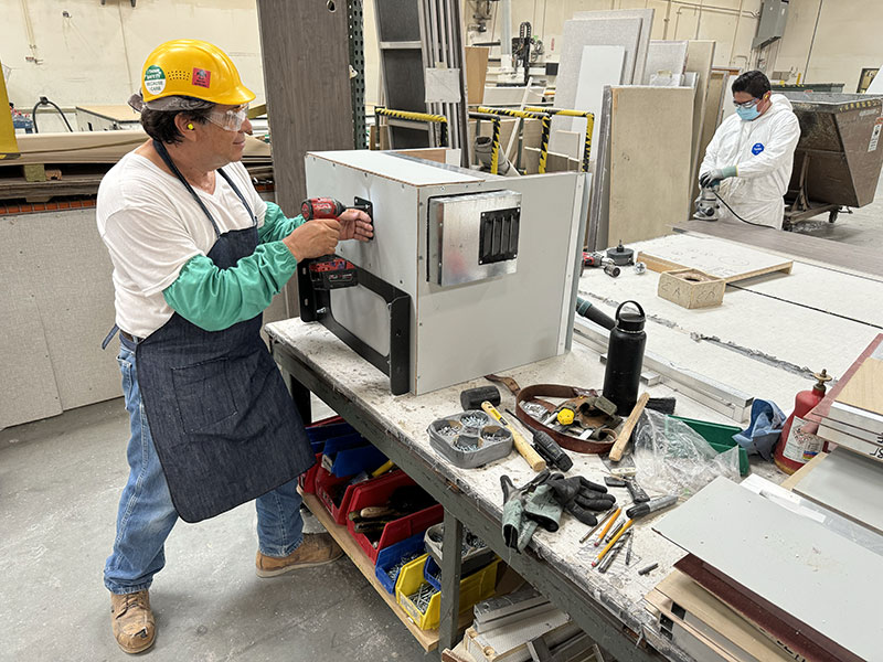 Lance Factory B 1172 Inside Step