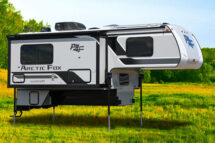 Arctic Fox Camper 1140 Exterior