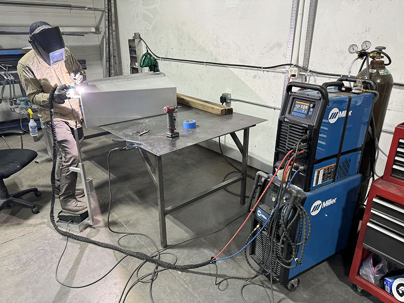 Bowen Customs Factory Welding Scallop 2