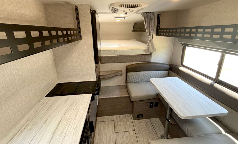 Lance Squire 825 Interior Wide From Door