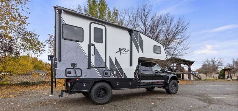 Rugged Mountain X12 Exterior Passenger