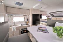 Buyers Guide Cirrus 820 Interior Galley