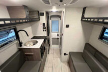 Squire 610 interior 