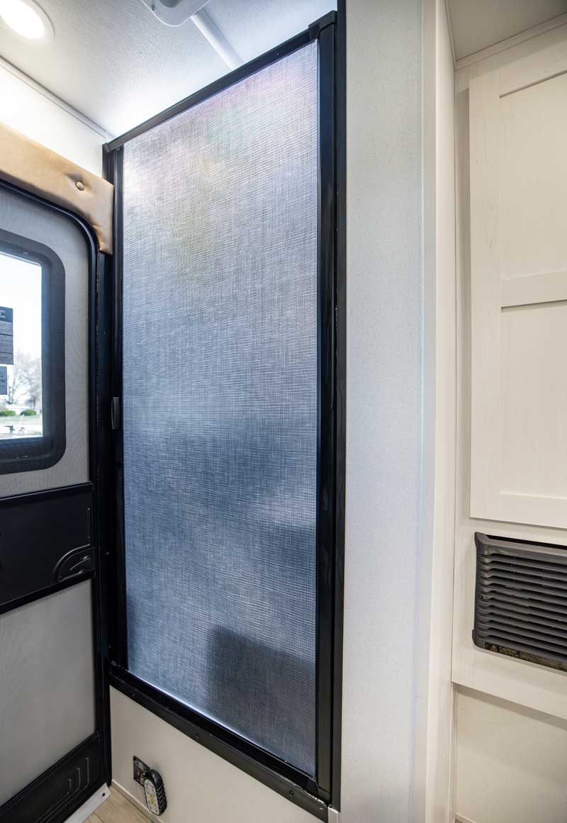 New Bath Door Palomino HS8801