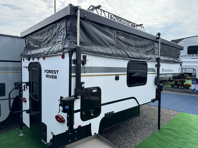 Progressive Dynamics Lift Soft Side Palominos