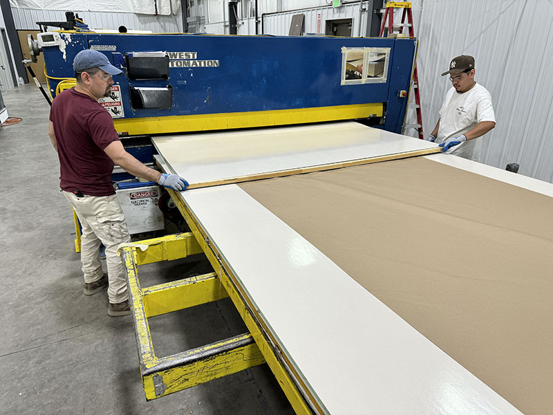 Adventurer truck campers pinch roller