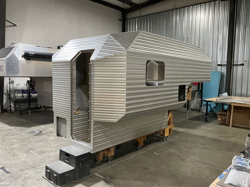 Kimbo 8 Exterior Rear Passenger