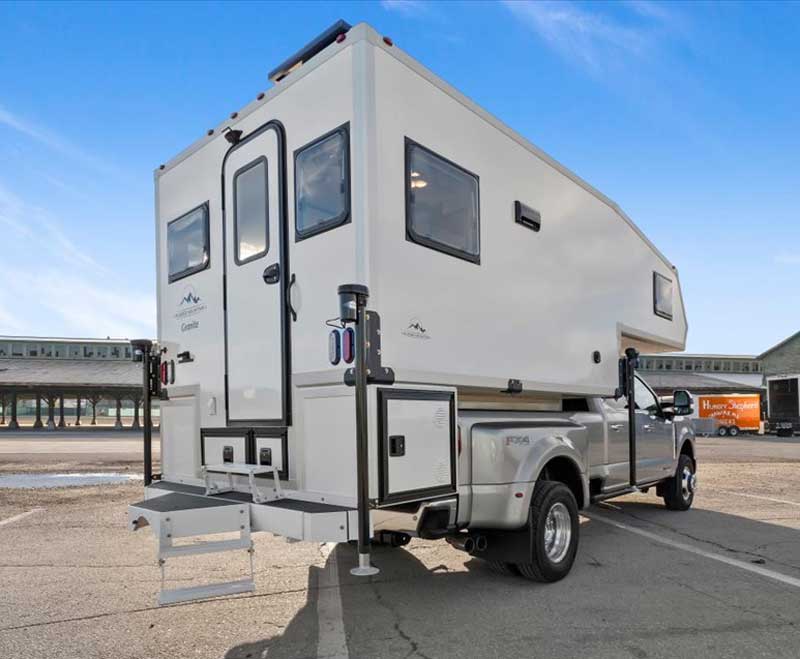 Rugged Mountain Granite Platinum Exterior Passenger Side